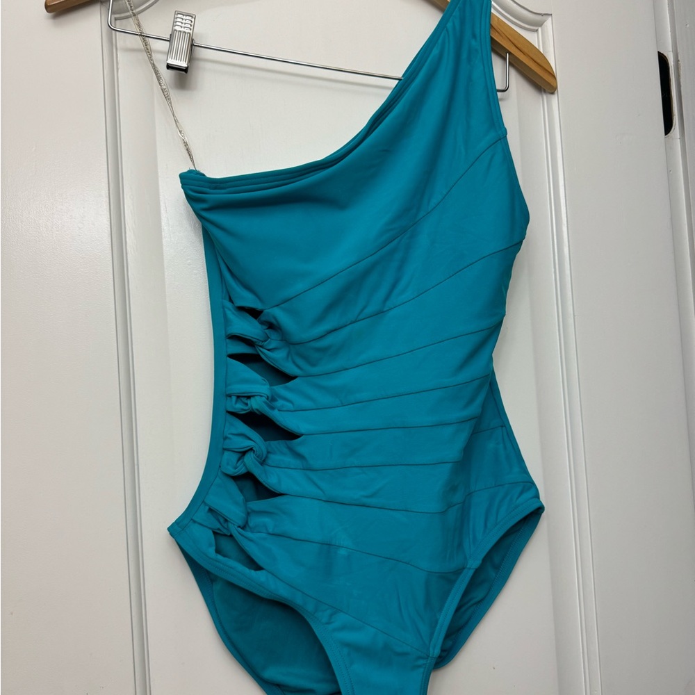 Carmen Marc Valvo Turquoise Swimwear - Size 6